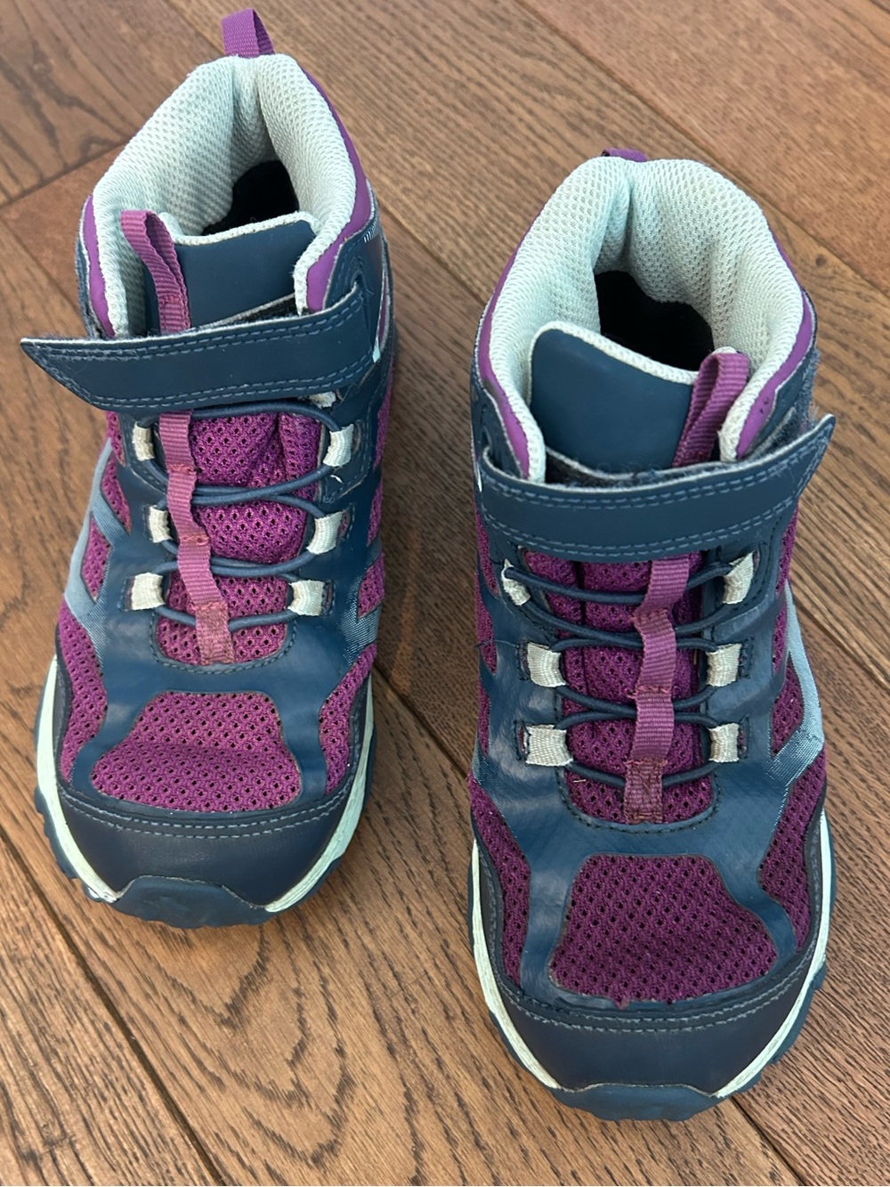 Merrell youth waterproof hiking boots 🥾 - berry/navy - size 2